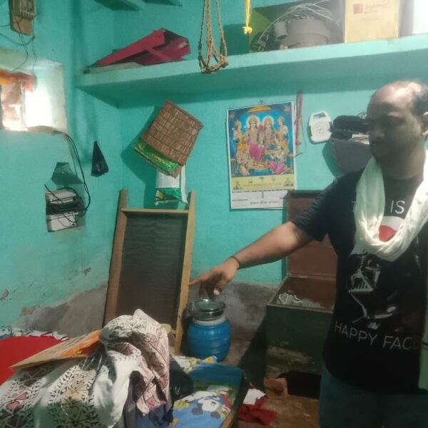 नालंदा में चोरों का तांडव: बंद घर के…