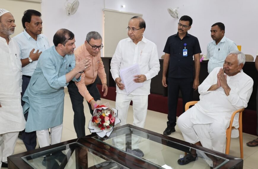 नीतीश कुमार से मुन्ना सिद्दीकी की खास मुलाकात: बिहारशरीफ के विकास पर हुई अहम चर्चा, क्षेत्र के लिए कई मुद्दे उठाए