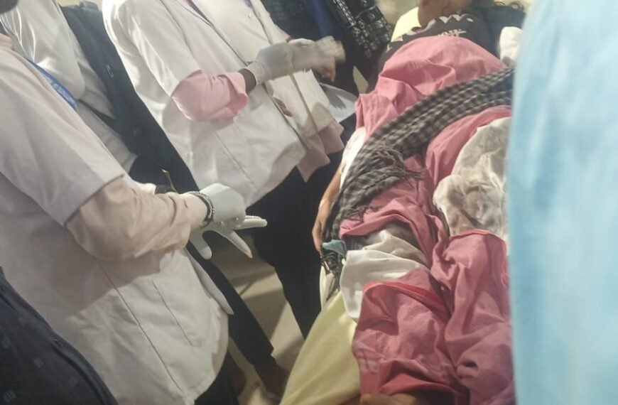 चलती ट्रेन से उतरना पड़ा भारी: बीएससी नर्सिंग छात्रा गंभीर रूप से घायल, RPF की तत्परता से बची जान
