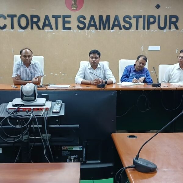 समस्तीपुर में बड़ा प्रशासनिक अलर्ट: डीएम ने अफसरों…