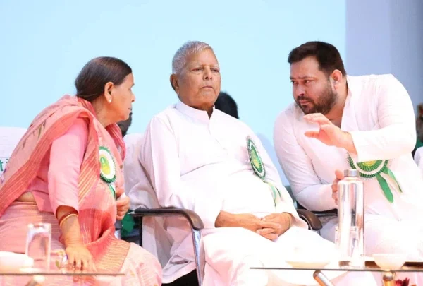 लालू यादव के दबाव के आगे झुकी सरकार:…