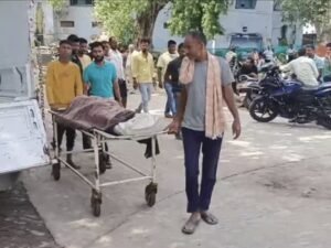 आधी रात घर में घुसे हथियारबंद बदमाश: सिर&hellip;