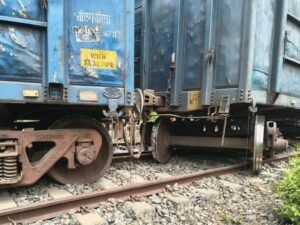 हिलसा स्टेशन पर टला बड़ा रेल हादसा: स्टेशन&hellip;