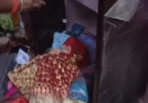 बंद घर पर चोरों का धावा: 15 लाख&hellip;