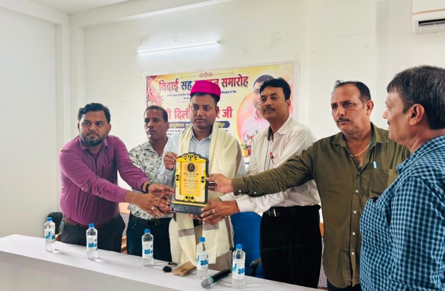 जनता के दिलों में बस&hellip;