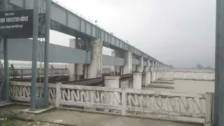 नेपाल में भारी बारिश: छोड़ा 1.36 लाख क्यूसेक पानी, गंडक बराज का बढ़ा जलस्तर, सीमावर्ती गांवों पर मंडराया बाढ़ का खतरा