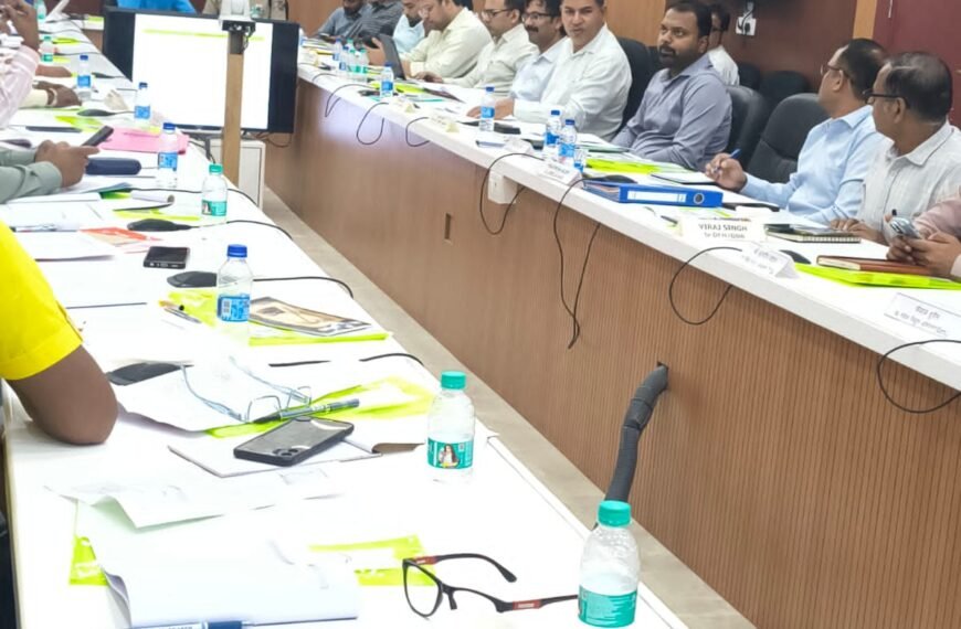 रेलकर्मियों के हितों पर बड़ा फैसला: दानापुर मंडल में पीएनएम बैठक में गूंजे कर्मचारियों के अहम मुद्दे, प्रशासन ने दिए सकारात्मक संकेत