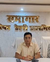 दिनदहाड़े खूनी हमला: नगर परिषद के कार्यपालक पदाधिकारी की पीट-पीटकर हत्या, प्रशासन में मचा हड़कंप