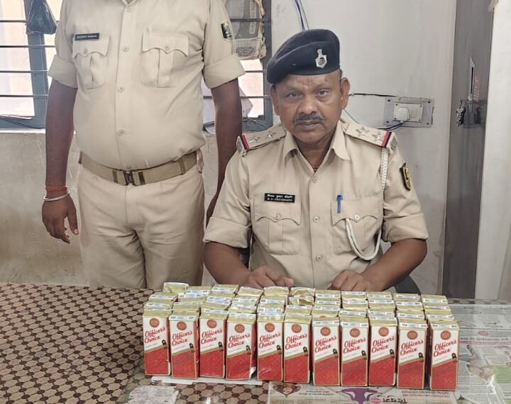 समस्तीपुर रेलवे स्टेशन पर संदिग्ध झोलों से निकली विदेशी शराब, कार्रवाई जारी