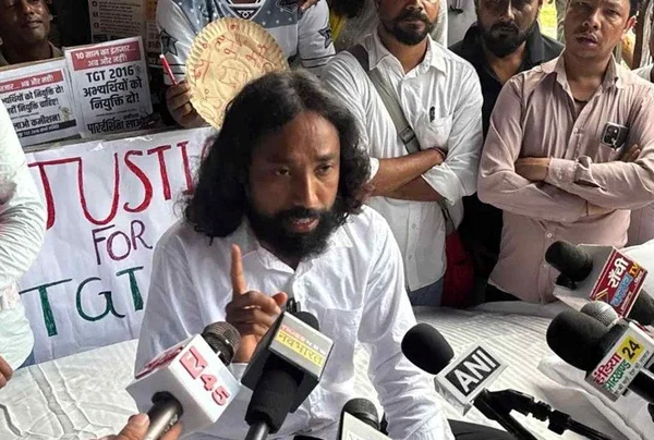सरकार से आर-पार के मूड में छात्र: सर्किट…