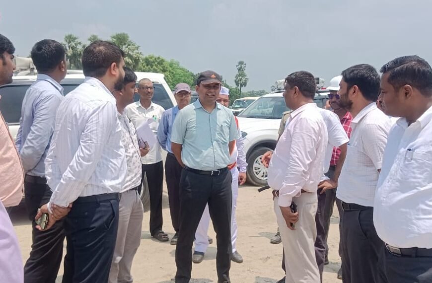 गंगा का कटाव बढ़ा तो मचेगा हड़कंप: डीएम रोशन कुशवाहा ने लिया जायजा, ताजपुर-बख्तियारपुर परियोजना में तेजी का अल्टीमेटम