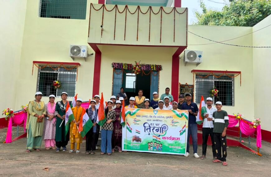 तिरंगे की शान में गूंजा बक्सर, एनएसएस स्वयंसेवकों की देशभक्ति रैली ने जगाया राष्ट्रप्रेम