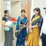 आठ माह की मासूम को मिला नया परिवार, गोद लेते ही छलक पड़े दंपति की आंखों से खुशी के आंसू