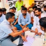 डुमरांव में ट्रकों पर लगा ब्रेक: NH-120 पर भारी वाहनों की नो-एंट्री, प्रशासन के आश्वासन पर स्वयं शक्ति ने खत्म किया भूख हड़ताल