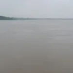 नेपाल की बाढ़ से खगड़िया में हड़कंप: गंगा-बूढ़ी गंडक उफान पर, तटबंधों पर रातभर पहरा