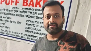 सरकारी नौकरी ठुकराई: 10 लाख में खड़ा किया&hellip;