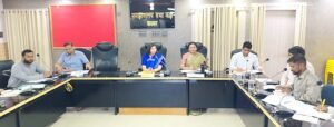 रात में अस्पताल पहुंचीं डीएम साहिला: खुली डुमरांव&hellip;