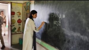 स्कूल में डीएम ने खुद चखा मिड-डे मील:&hellip;