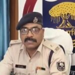 हत्या के प्रयास के मामले में फरार आरोपी पर पुलिस का शिकंजा, गुप्त सूचना पर छापेमारी कर लालू महतो गिरफ्तार