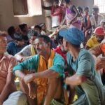 डुमरांव में सफाईकर्मियों की हड़ताल का असर, वार्ता में दो महीने का बकाया भुगतान जल्द कराने का भरोसा