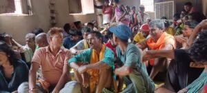 डुमरांव में सफाईकर्मियों की हड़ताल का असर, वार्ता&hellip;