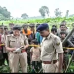 बांसबिट्टा के पास मचान के नीचे मिला युवक का शव, गला रेतकर हत्या की आशंका से मचा हड़कंप