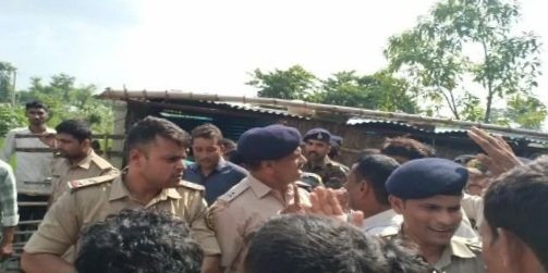 भूमि विवाद और शराब तस्करी को लेकर खूनी संघर्ष, युवक की पीट-पीटकर हत्या, पांच की हालत गंभीर