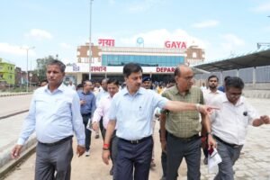 महाप्रबंधक के निरीक्षण से रेलवे में मचा हड़कंप,&hellip;