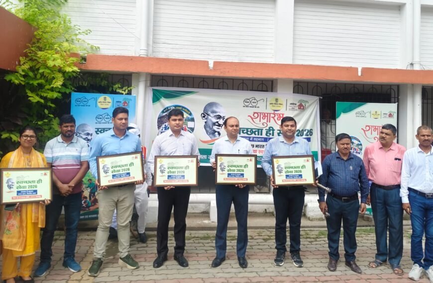गंदगी के खिलाफ समस्तीपुर में बड़ा अभियान, डीएम ने स्वच्छता कर्मियों के साथ लिया संकल्प