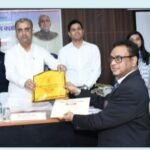 सेवा की विरासत से चिकित्सा के शिखर तक का सफर, डॉ. आरके सिंह की जिंदगी बनी प्रेरणा की मिसाल