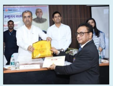 सेवा की विरासत से चिकित्सा के शिखर तक का सफर, डॉ. आरके सिंह की जिंदगी बनी प्रेरणा की मिसाल