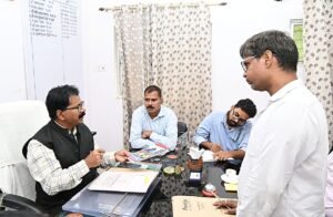 राजस्व विभाग के अपर सचिव का बक्सर में&hellip;