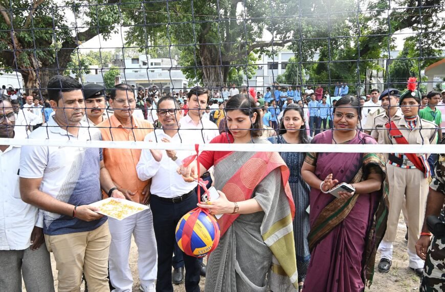 बक्सर में खेल प्रतिभाओं का महासंग्राम शुरू, SGFI प्रतियोगिता में खिलाड़ियों ने दिखाया दमखम