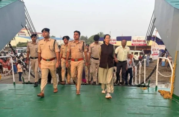 विक्रमशिला सेतु बंद तो गंगा बनी नई राह,…