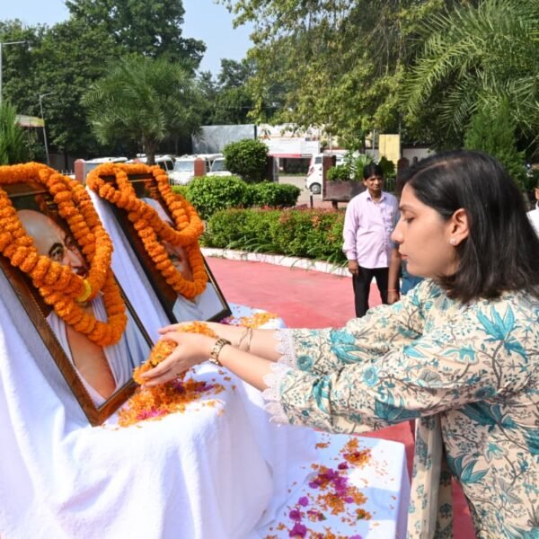 गांधी जयंती पर जेल के दरवाजे खुले: बक्सर…