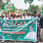 चुनाव आयोग के खिलाफ महागठबंधन का हल्लाबोल, पीएम-गृहमंत्री का पुतला फूंका