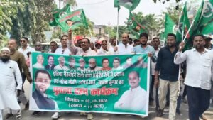चुनाव आयोग के खिलाफ महागठबंधन का हल्लाबोल, पीएम-गृहमंत्री&hellip;