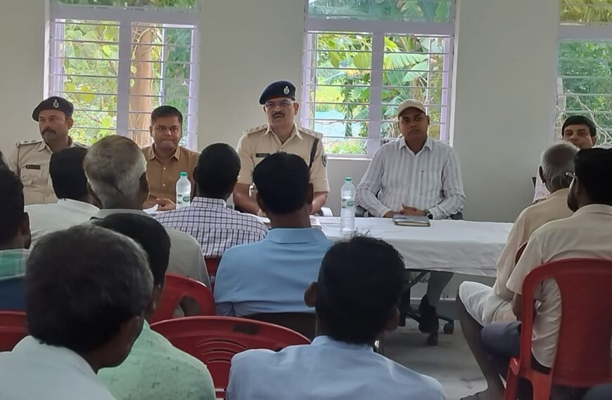 दुर्गा पूजा पर प्रशासन का कड़ा पहरा: चकमेहसी&hellip;