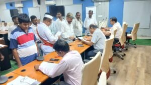 जन संवाद में उमड़ी फरियादों की भीड़, डीएम&hellip;