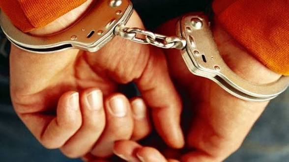 पुलिस को देखते ही भागा युवक: पीछा कर दबोचा, देसी पिस्टल और दो गोलियों के साथ गिरफ्तार