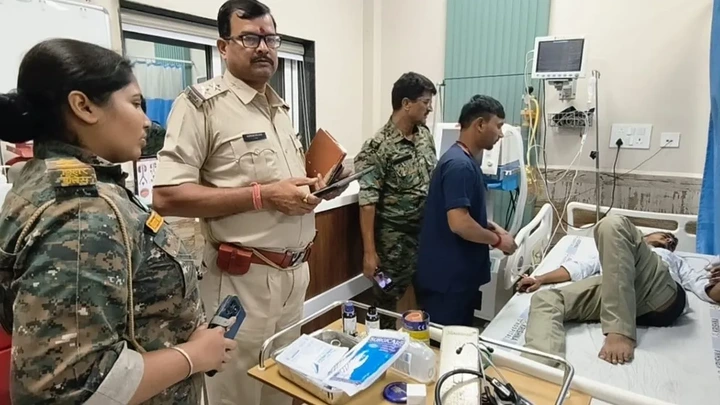 दुर्गा पूजा मेले में गोलियों की गूंज: पेट में गोली लगने से बीएससी नर्सिंग का छात्र घायल, मची अफरा-तफरी
