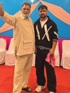 खेसारी लाल यादव पर फेंकी चप्पल: भड़के सांसद&hellip;